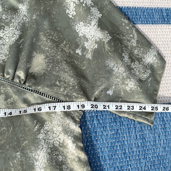 Womens Calvin Klein Funky CROSS Silky Top! ✝️ STUNNING! 🎄Large Must See! - Picture 6 of 14